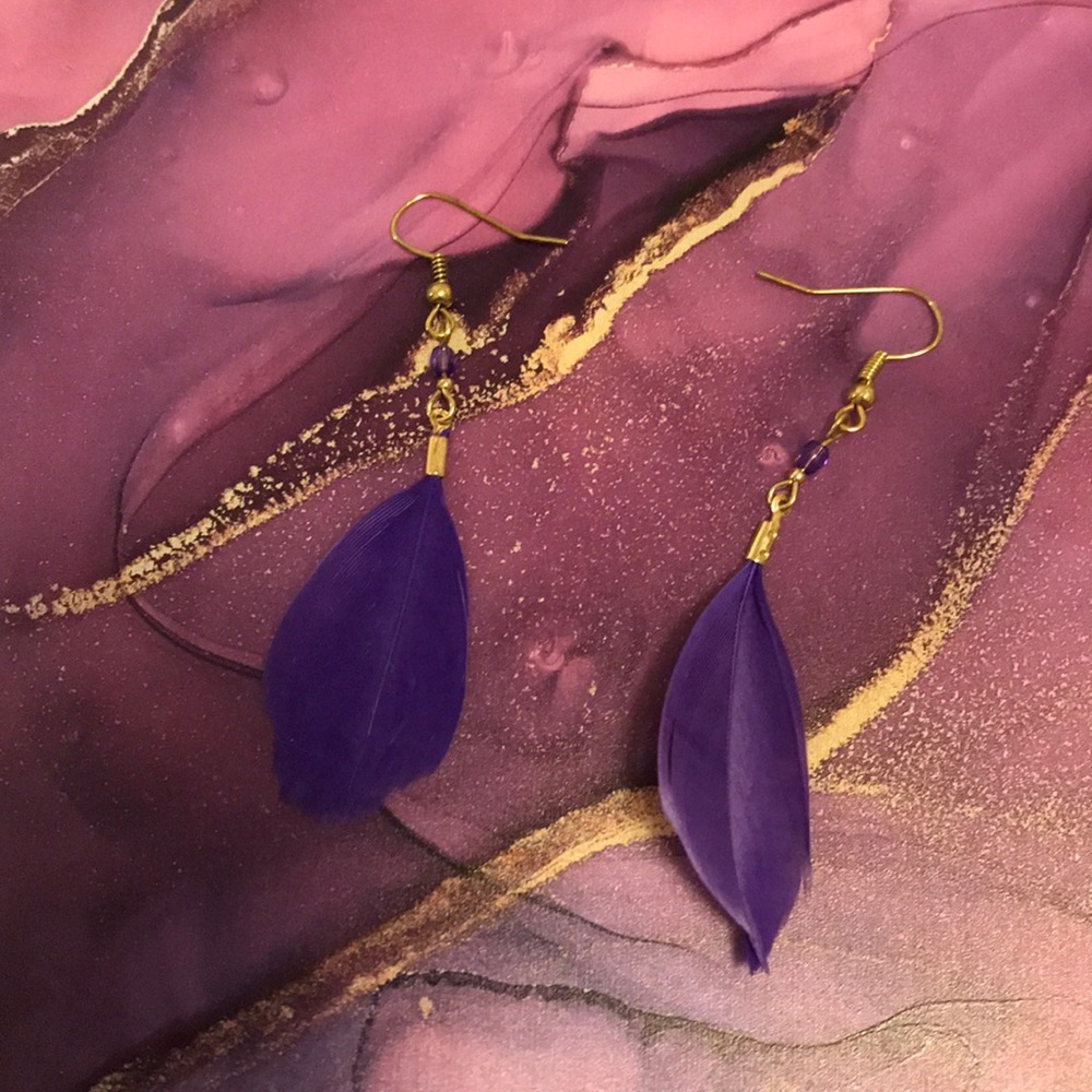 *NEW* Feather Earrings